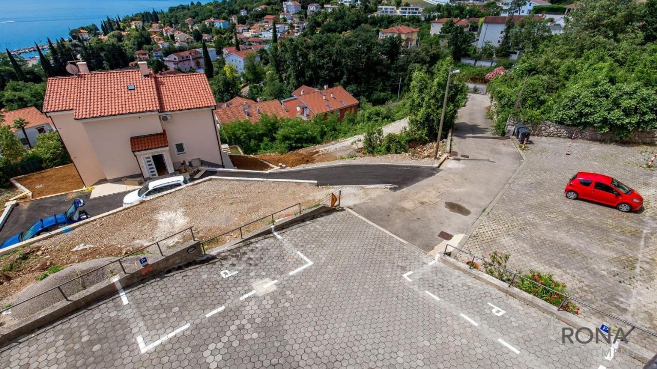 Rona Spacious Apartment With A Panoramic View Ičići Dış mekan fotoğraf