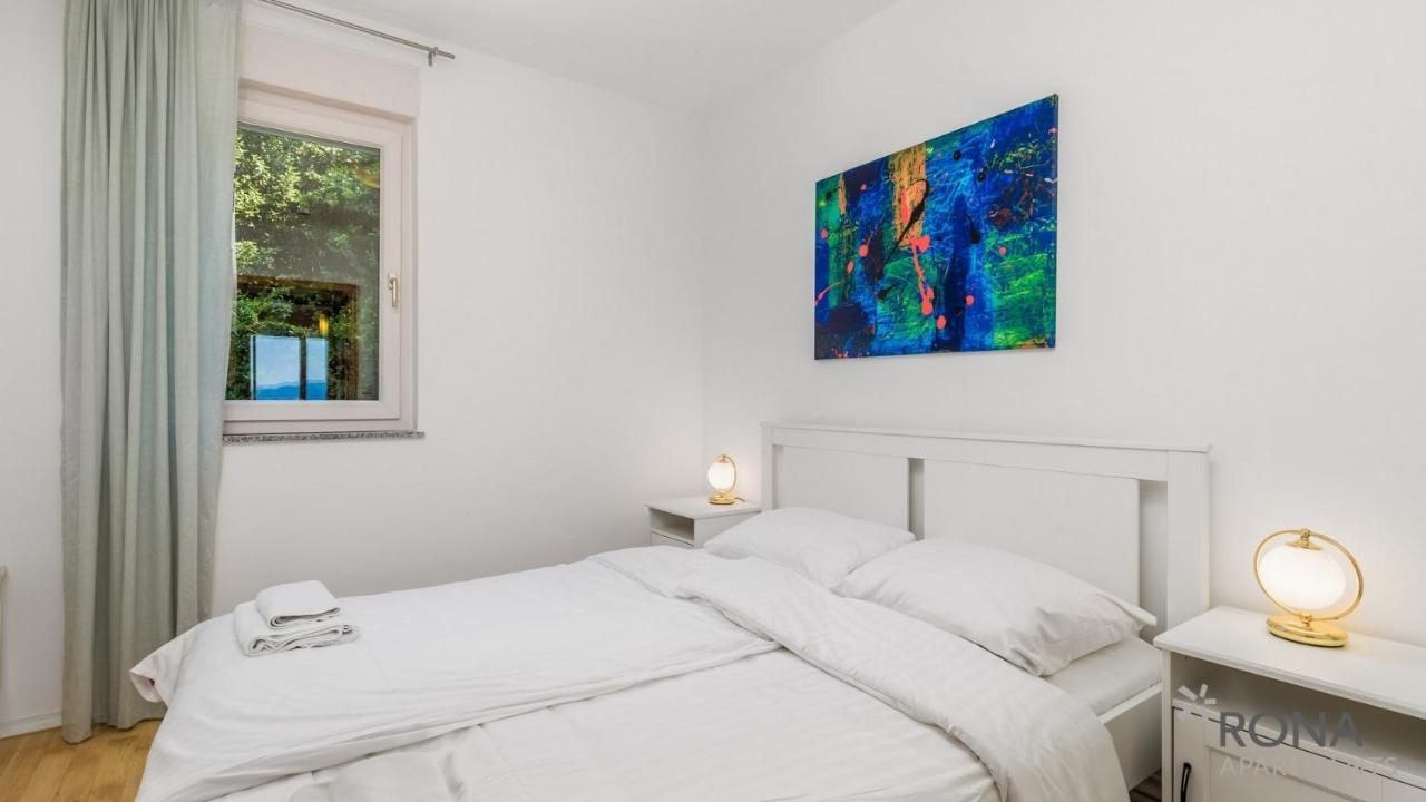 Rona Spacious Apartment With A Panoramic View Ičići Dış mekan fotoğraf